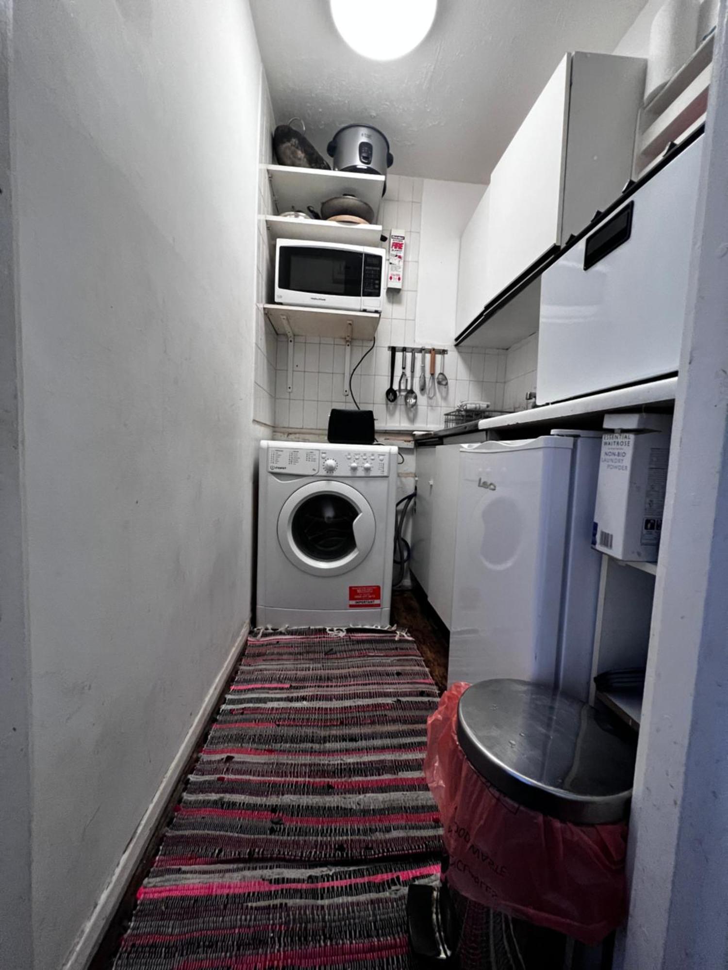 Hyde Park Studio Has Private Balcony With Tranquil Garden View London Exterior photo